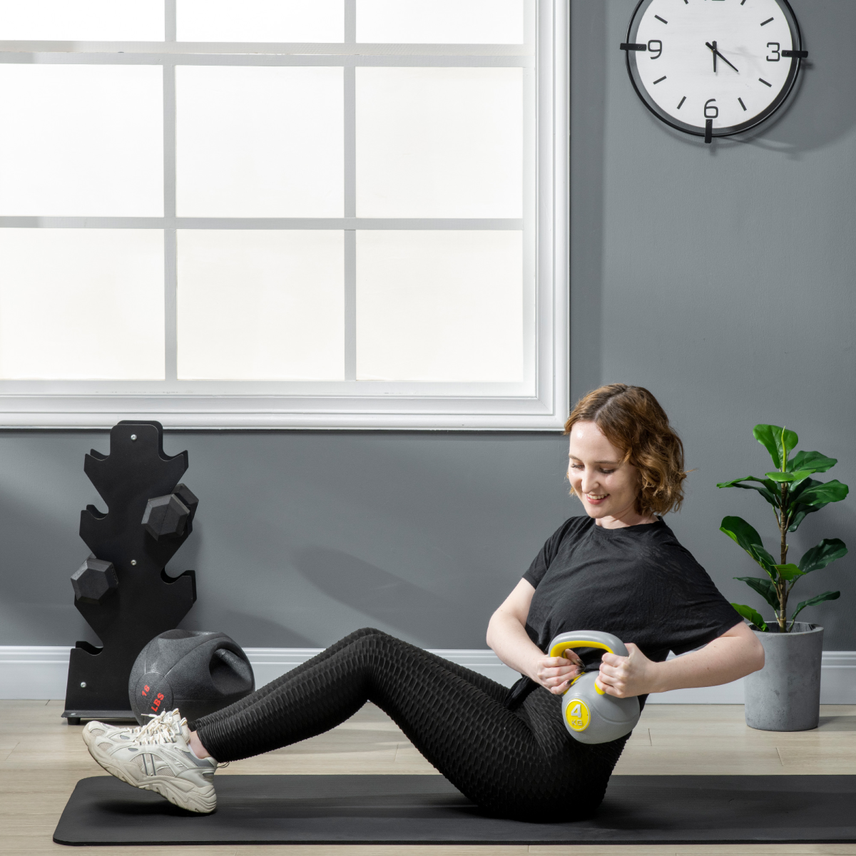 SPORTNOW 4kg Kettle Bell with Handle for Home Gym, Yellow and Grey